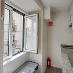 Bairro Alto Window - Cozy Spot In A Buzzing Locale *