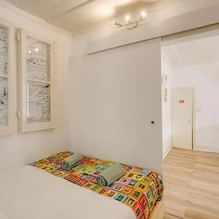 Bairro Alto Window - Cozy Spot In A Buzzing Locale Appartamento