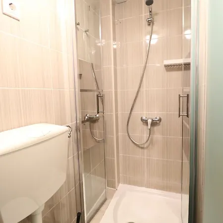 Bairro Alto Window - Cozy Spot In A Buzzing Locale Lägenhet