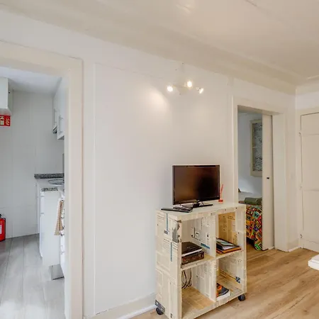 Bairro Alto Window - Cozy Spot In A Buzzing Locale * Lisbon