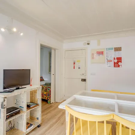 Bairro Alto Window - Cozy Spot In A Buzzing Locale Appartamento