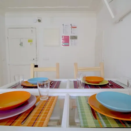 Bairro Alto Window - Cozy Spot In A Buzzing Locale Appartamento