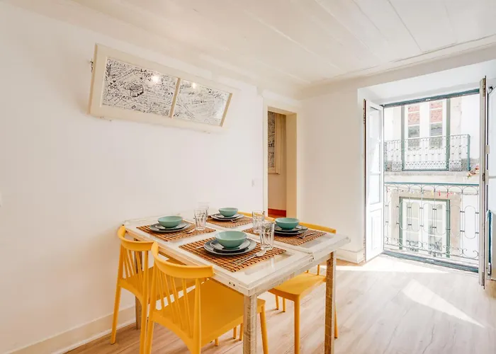 Bairro Alto Window - Cozy Spot In A Buzzing Locale شقة *