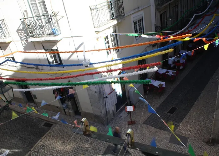 شقة Bairro Alto Window - Cozy Spot In A Buzzing Locale Lisboa
