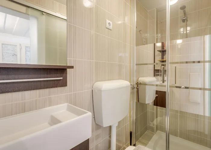 Bairro Alto Window - Cozy Spot In A Buzzing Locale * Lisboa