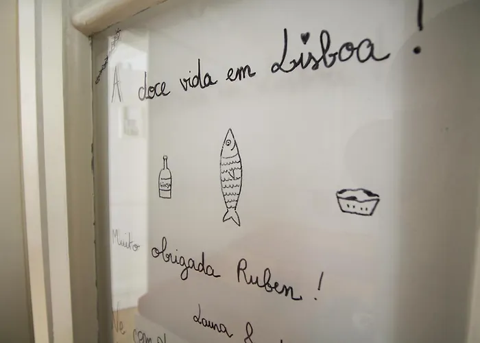 Bairro Alto Window - Cozy Spot In A Buzzing Locale شقة *